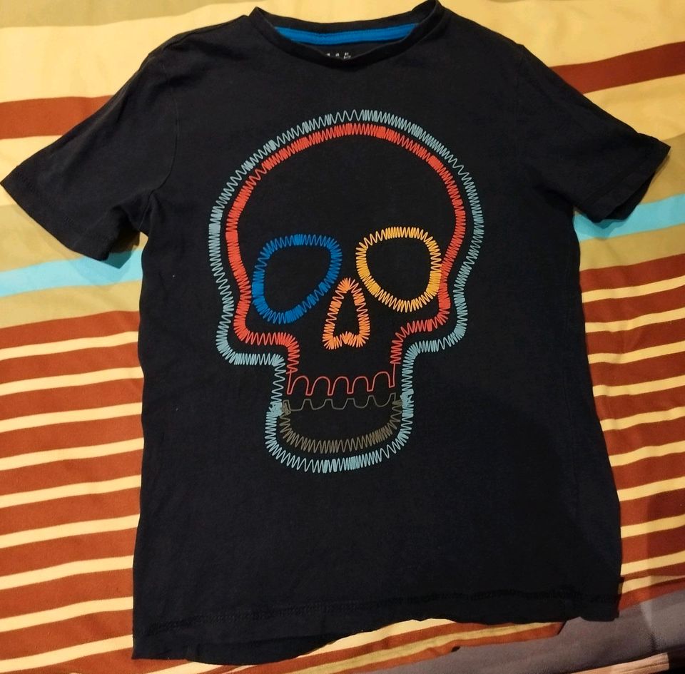 T-Shirt Junge Gr. 6 - 7 Jahre in Langewiesen