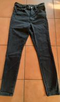 H & M Jeans dunkelgrau Skinny Gr. 170 NEU Nordrhein-Westfalen - Steinheim Vorschau