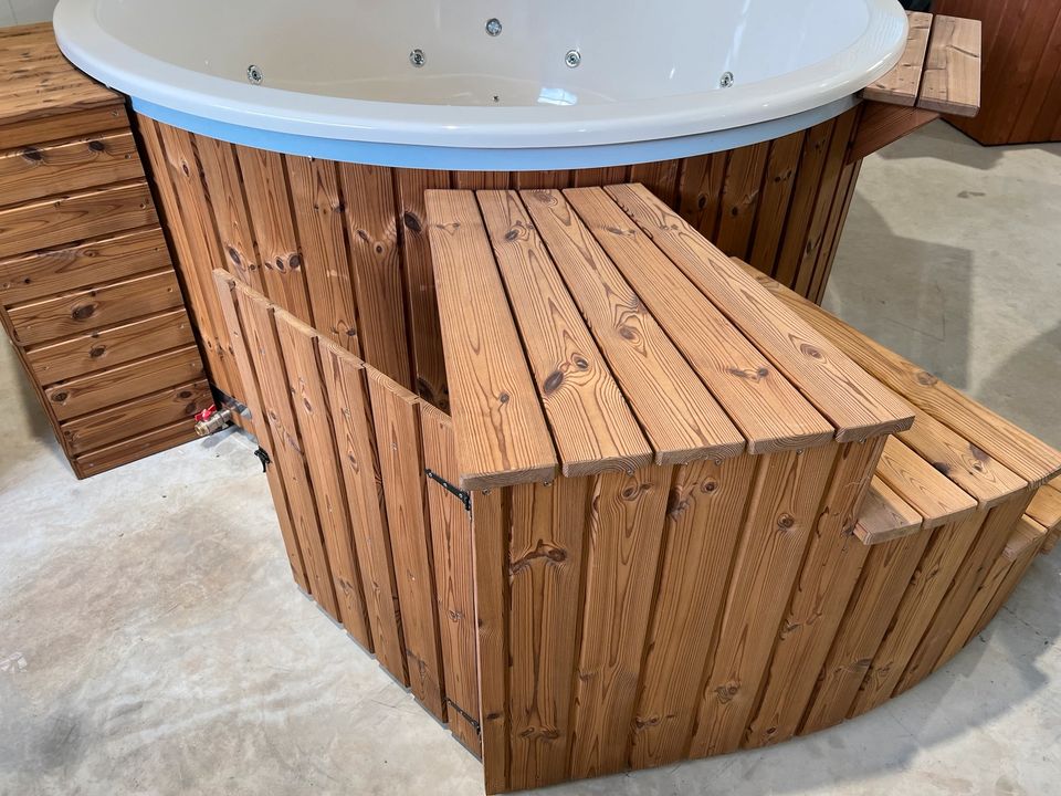 Badefass Deluxe / Hot Tub mit Gas-Ofen XL 220. cm für 6 Personen in Rheinbach