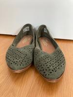 Schuhe von Toms, Wildleder, Gr. 35,5 - kaum getragen Hessen - Darmstadt Vorschau