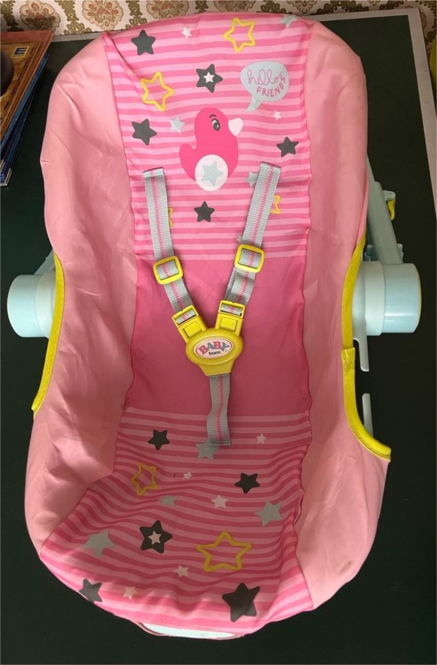 Baby Born Maxi Cosi Babyschale mit Rollen in Filderstadt