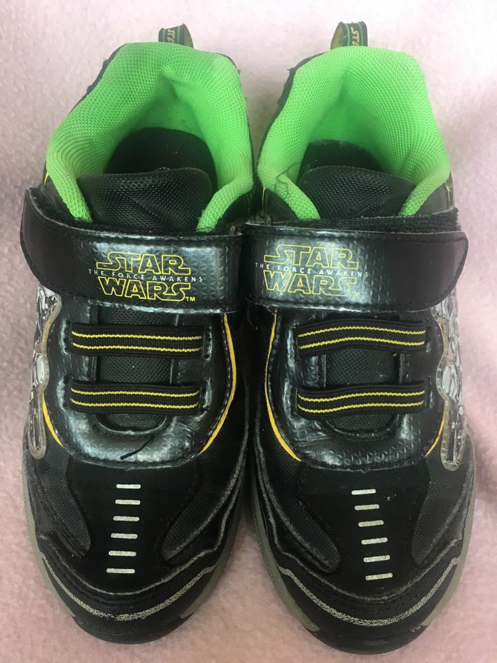 Star Wars Sneaker Größe 31 in Ratingen