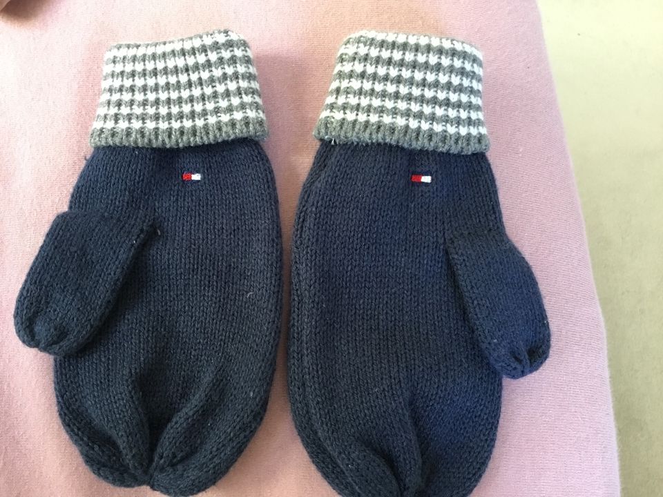 Tommy Hilfiger Strickhandschuhe Gr.L/XL *NEU* in Hamburg