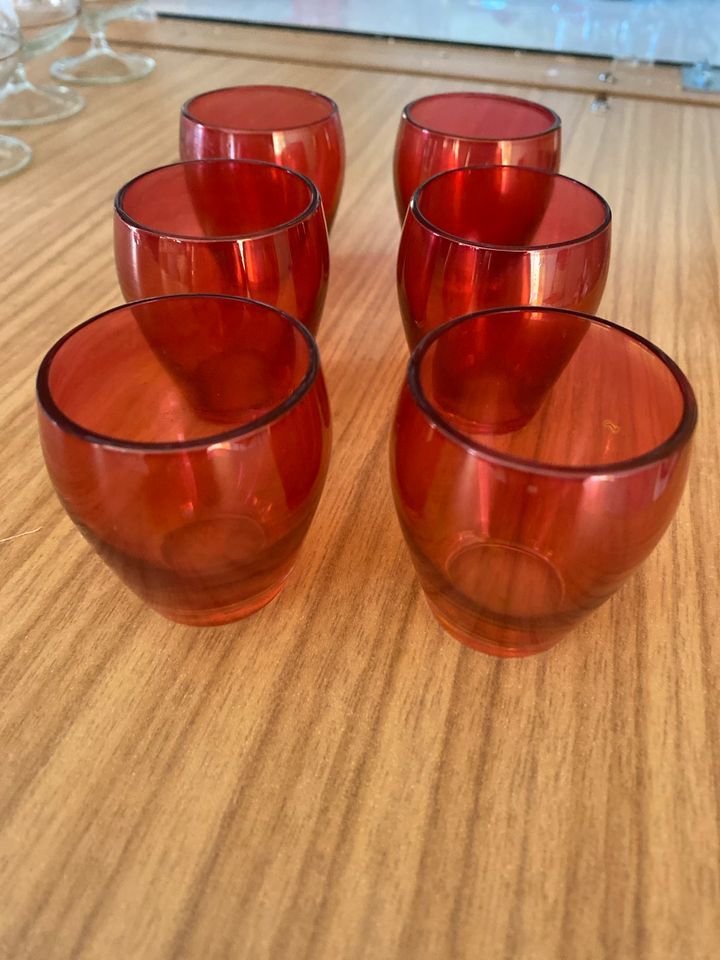 Gläser Gläschen Schnaps Likör Aperitif 6 Stück rot DDR Retro in Guben