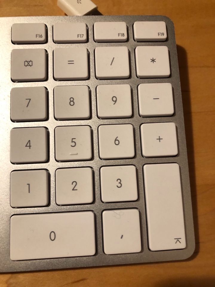 Apple Magic Keyboard in Waldkirchen