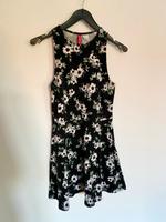 H&M Sommerkleid schwarz Blumen S 36 neuwertig Bayern - Barbing Vorschau