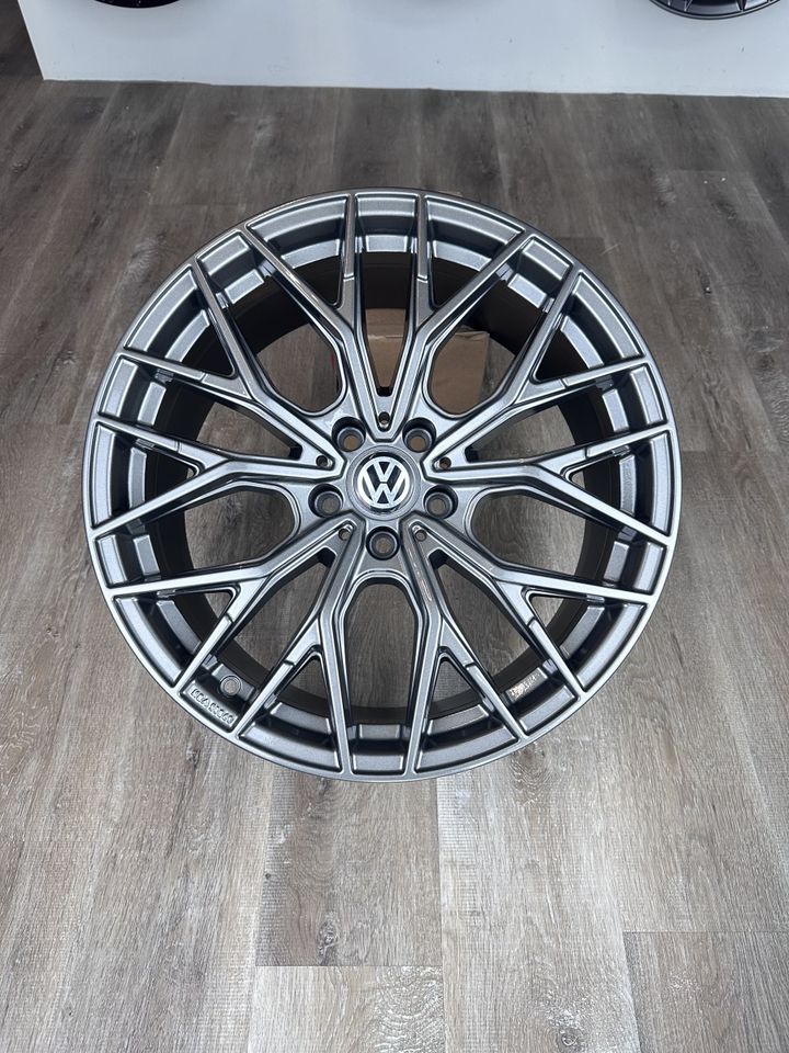 Wheelworld WH37 19 Zoll Felgen für VW Golf 5 6 7 8 Passat Scirocco Arteon Phaeton Sharan GTI GTD GTE egolf 6R 7R 8R B5 B6 B7 B8 CC 3C 13 3H R 3D 7N Sommerräder Winterräder grau poliert Volkswagen in Neckarsulm