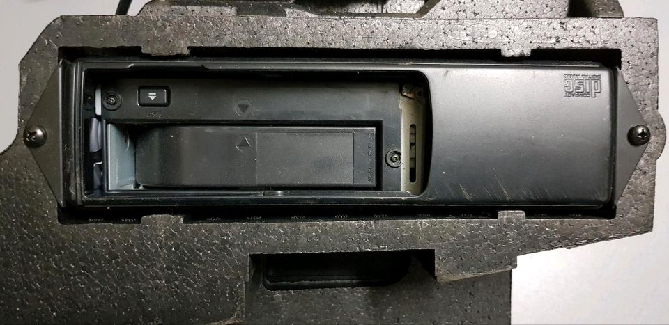 Golf 4 IV R32 US Nokia DSP Verstärker mit CD- Wechsler in Neuruppin