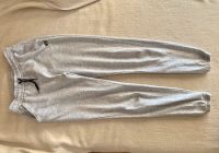 Jogginghose/Sporthose H&M 158 hellgrau Top Zustand Nordrhein-Westfalen - Leverkusen Vorschau