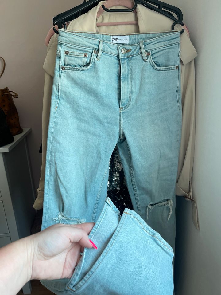 Zara Jeans hellblau in Geldern