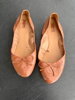 ZARA Leder Ballerinas Größe 40 beige braun Bayern - Wettstetten Vorschau