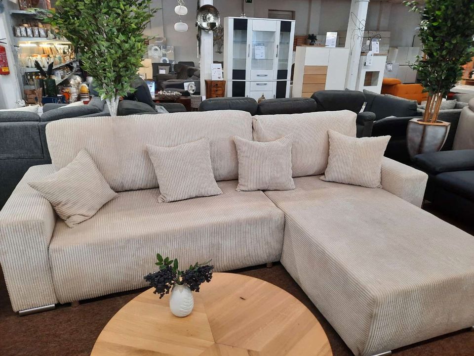 Sofa,Wohnlandschaft,Ecksofa Cordstoff,statt 1099€ in Leipzig