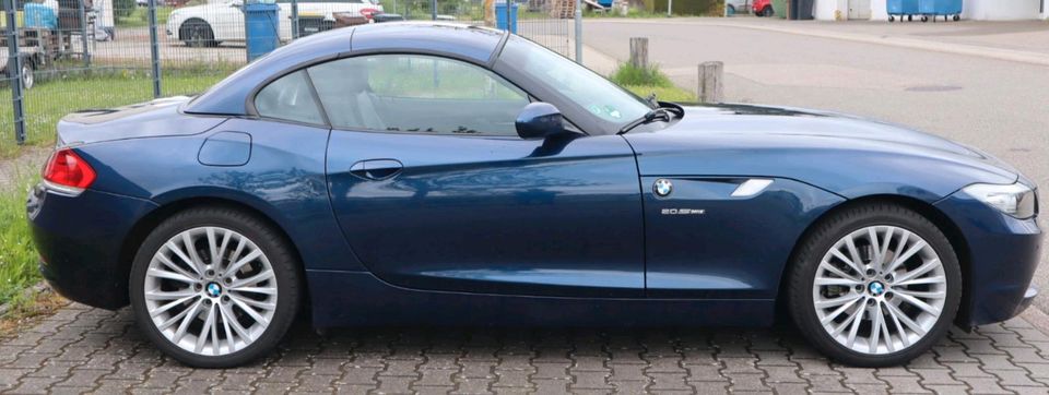 BMW Z4  sDrive 20i Roadater (wenig Kilometer) in Pforzheim