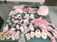 Hello Kitty Die Maus Sigikid Dolli DölBabysocken MützenKonvolut Baden-Württemberg - Neuffen Vorschau