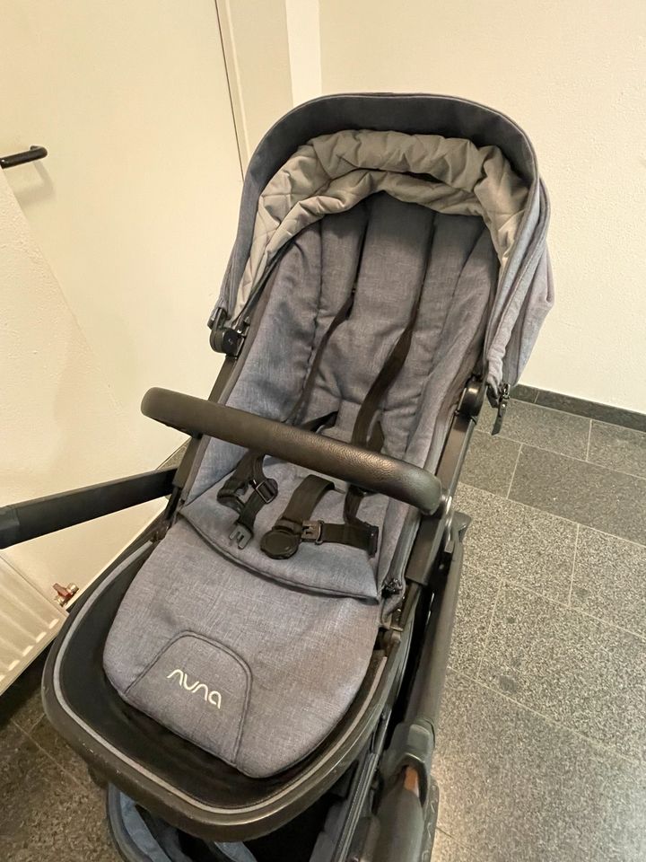 Kinderwagen NUNA Demi Grow in Augsburg