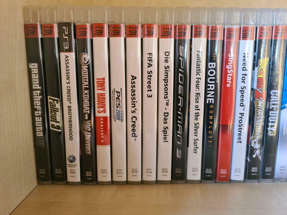 Playstation 3 mit 38 Spielen und viel Zubehör in Osloß