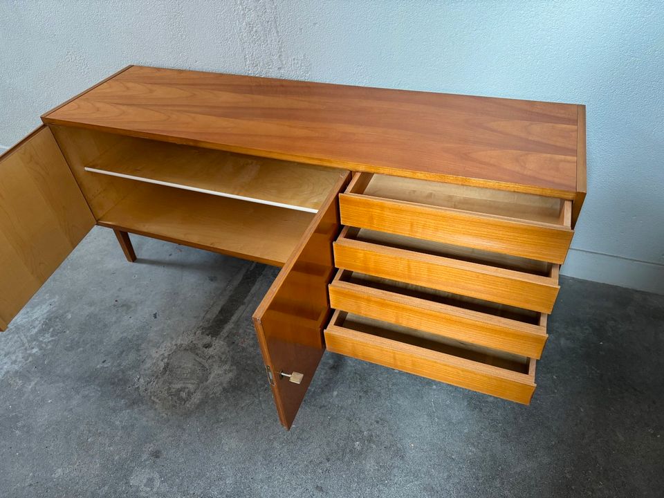 @ MID CENTURY DESIGN SIDEBOARD HELLES HOLZ 50er 60er in Berlin