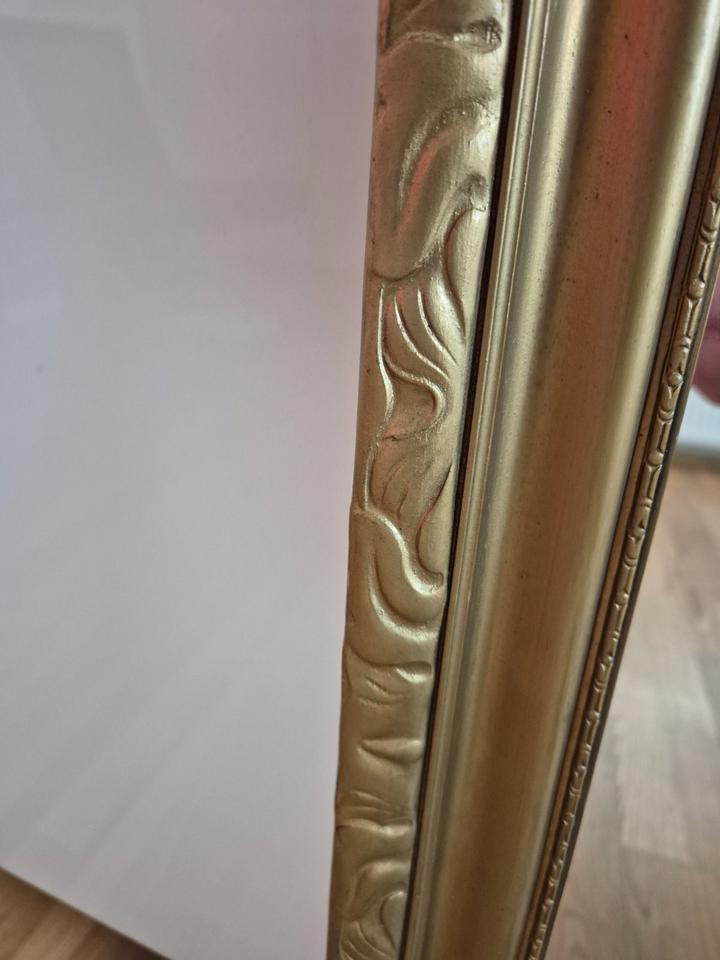 1A-Chance: Wunderschöner antiker Vintage Gold Rahmenspiegel in Berlin