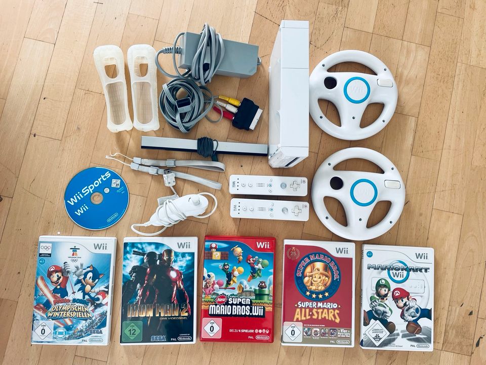 Nintendo Wii Spielekonsole mit Zubehör und Spiele in Haarbach