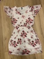 Kleid Blumen Nordrhein-Westfalen - Engelskirchen Vorschau