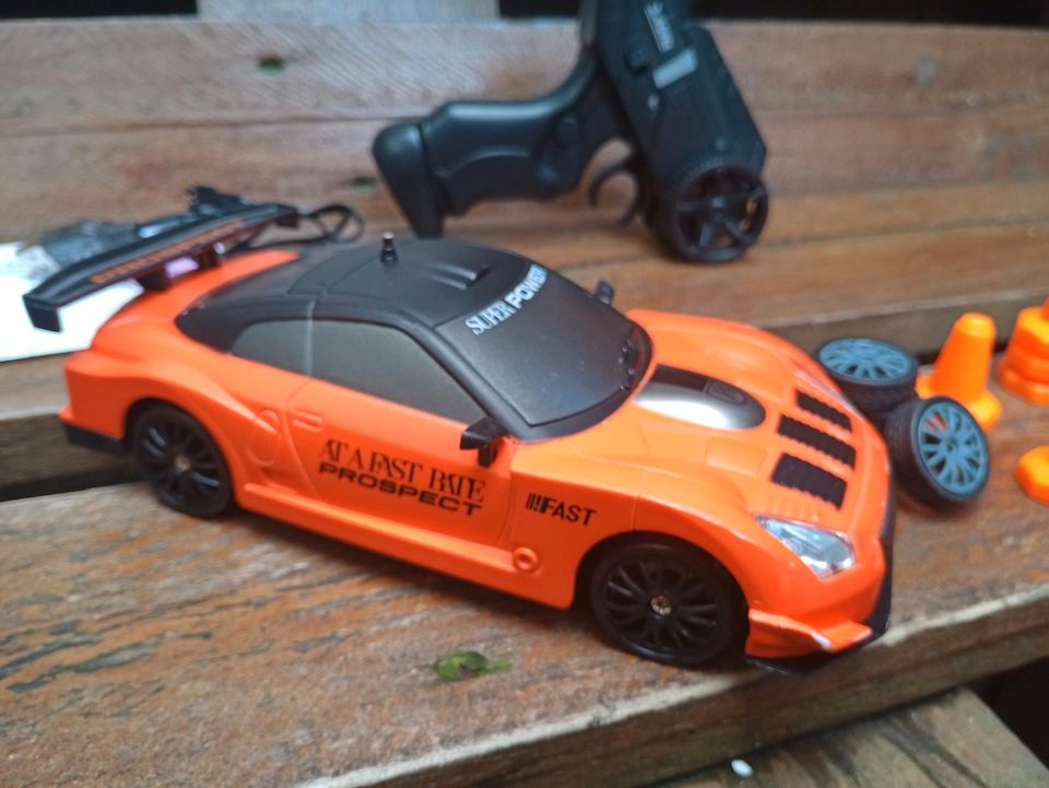 1:24 Nissan GTR drifter RC drift 2 returns Flitzer in Bruchköbel