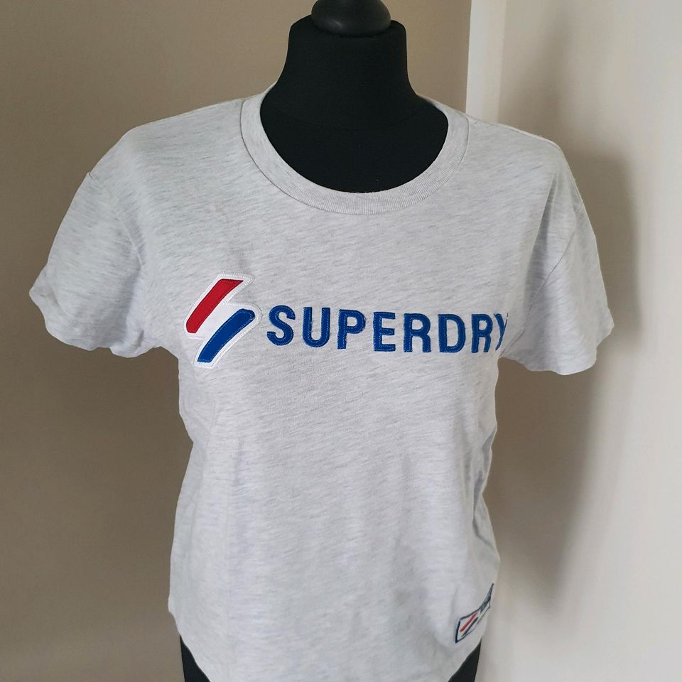 Damen T-shirt aus Superdry, Neuwertig in Köln
