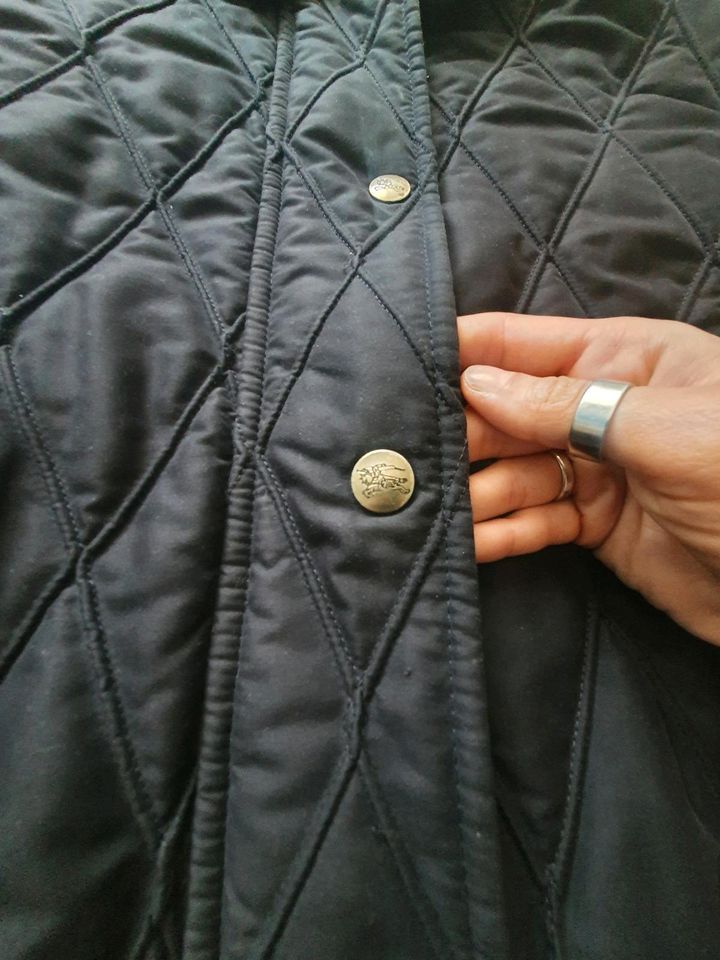 Burberry jacke fur frau M-L sehr gut in Pforzheim