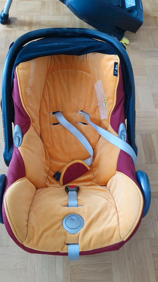 Maxi Cosi mit Isofix Station in Dresden