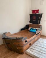 Bett / Kinderbett Piratenschiff / Boot NP 849€ Dresden - Klotzsche Vorschau