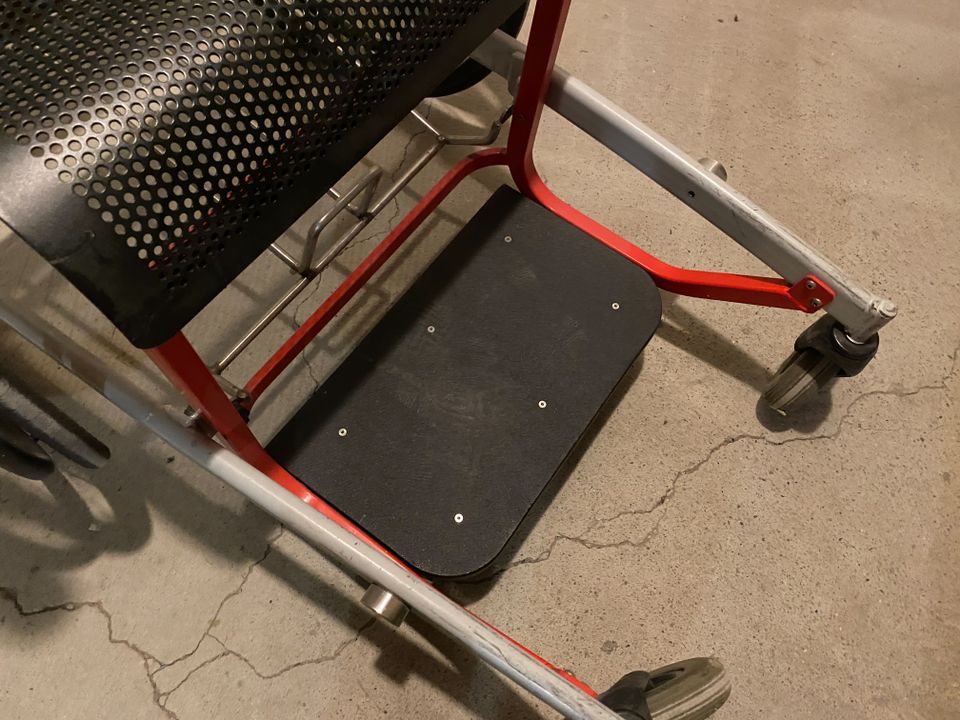 Transportstuhl Rollstuhl Teilespender Fahrrad Lastenrad in Berlin