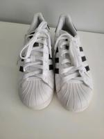 Adidas  Superstar  Sneaker Sportschuhe  37,5 guter Zustand Rheinland-Pfalz - Niederzissen Vorschau