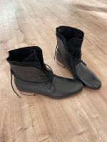 Schwarze Stiefeletten Leder Gr. 42 Nordrhein-Westfalen - Bad Salzuflen Vorschau