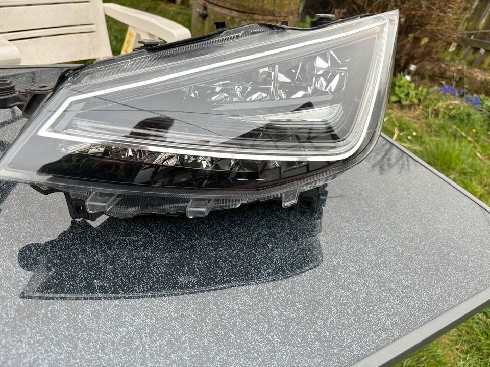 LED Scheinwerfer Seat Arona  FR Bj 2018 zu verkaufen in Ruppichteroth