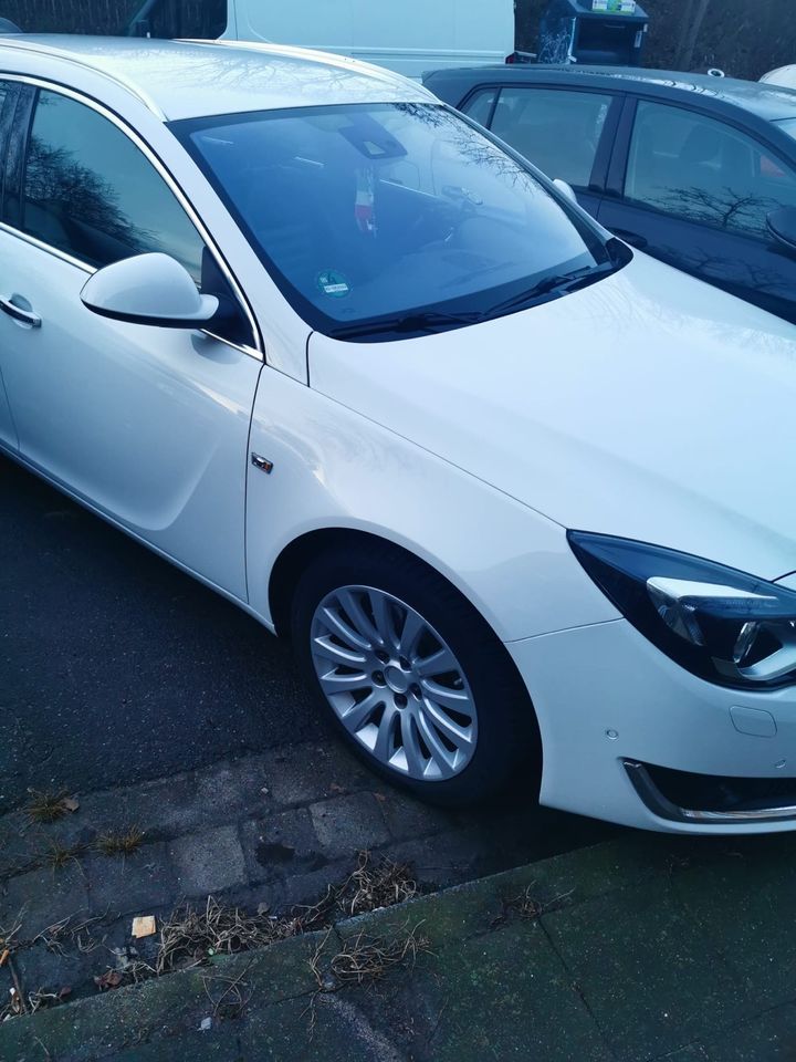 Opel Insignia Sports Tourer SW in Hildesheim