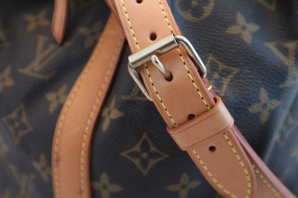 Original Louis Vuitton Sac Noe Grand Monogram Canvas, Tasche in Aachen