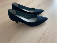 Tamaris Schuhe Pumps Sandalen Ballerina Größe 40 Frankfurt am Main - Bornheim Vorschau