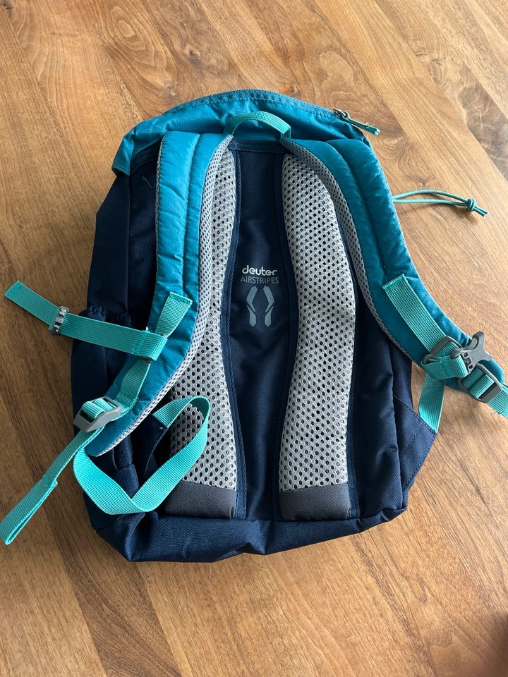 Deuter Rucksack ca.38 cm blau/ türkis in Aldingen