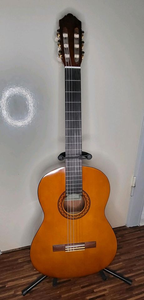 ❌❌ Yamaha CSG 104A Konzert-/Klassikgitarre inkl. Zubehör in Kiel