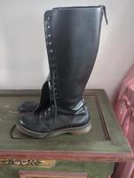 20 Loch Doc Martens Stiefel  1B60 Hessen - Weilburg Vorschau