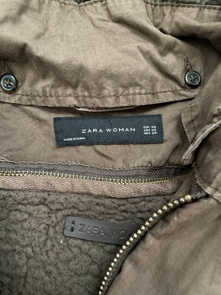 Zara Winterjacke Parka abnehmbare Kapuze XS in Michelstadt