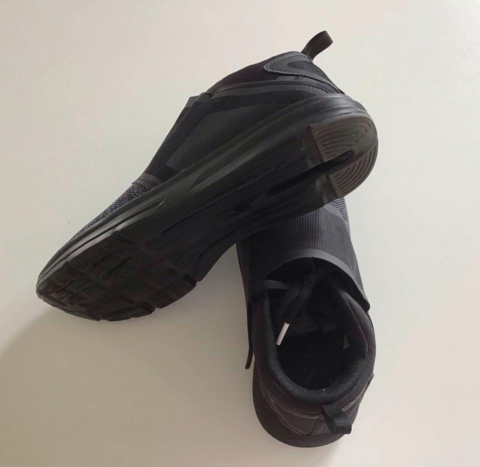Sneaker Puma Gr. 43 Soft Foam grau-schwarz - neuwertig in Schwerte