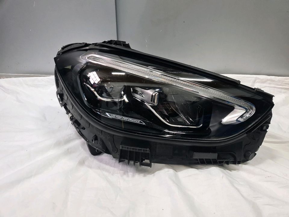 Mercedes W206 Led Scheinwerfer Rechts A2069064003 (4Pin) in Essen