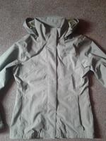 VAUDE Regenjacke grün / Größe 34 (fällt größer aus) Leipzig - Lindenau Vorschau