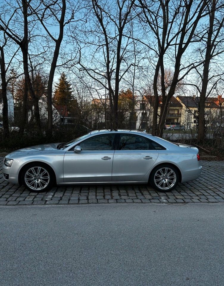 Audi A8 4.2 V8 TDI Quattro (Vollaustatung) in München