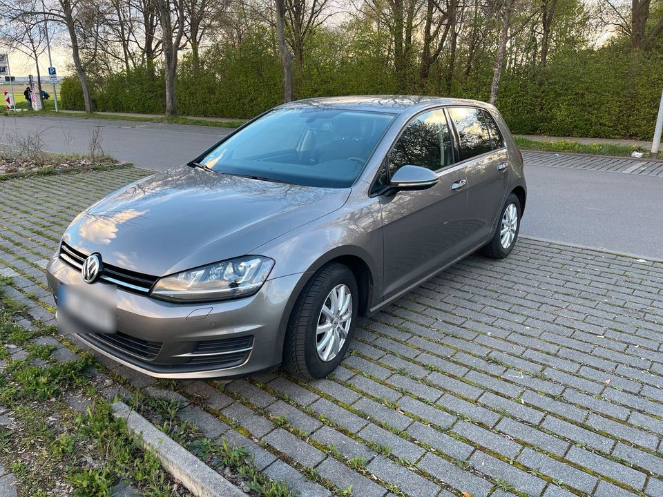 Volkswagen VW Golf VII - 122 PS (Golf 7) in Ludwigsburg