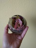 BIETE dekorative Kugelvase mit Rose in lila Leipzig - Grünau-Mitte Vorschau