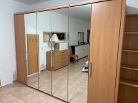 Schlafzimmer Schrank mit Spiegel zu verkaufen für 150€ Bayern - Neustadt b.Coburg Vorschau