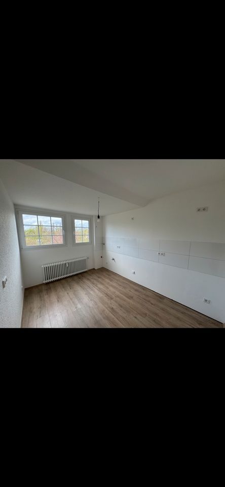 3,5 Raum komp. renoviert mit Gäste WC,Balkon,Stellplatz,Garten in Essen