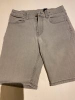 H&M Jeans Shorts Jungen grau Gr. 140 Bayern - Kürnach Vorschau