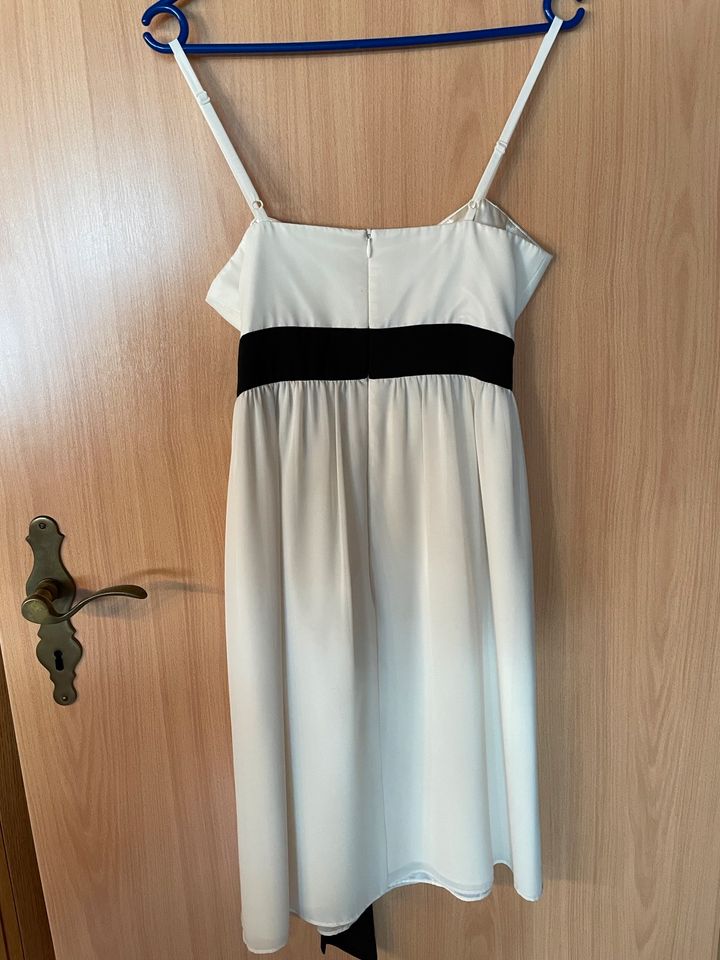 Kleid von Montego Gr. 34 in Bürstadt